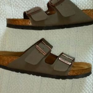 Women's size 7 Birkenstock